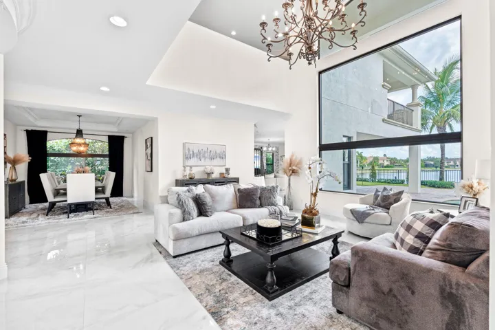 57-web-or-mls-A7403431