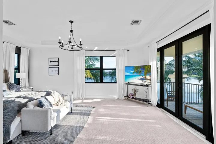 25-web-or-mls-A7403510