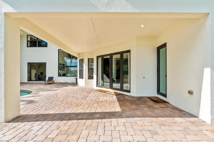 62-web-or-mls-A7403404
