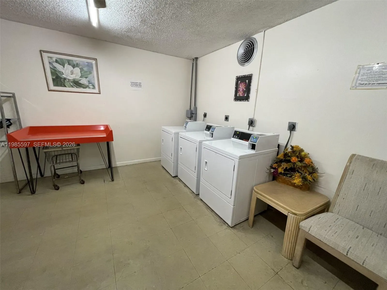 Community Laundry per floor