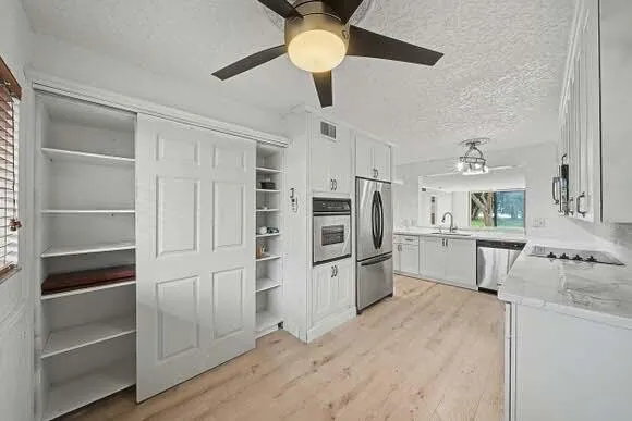 4 Kitchen (5) (1)
