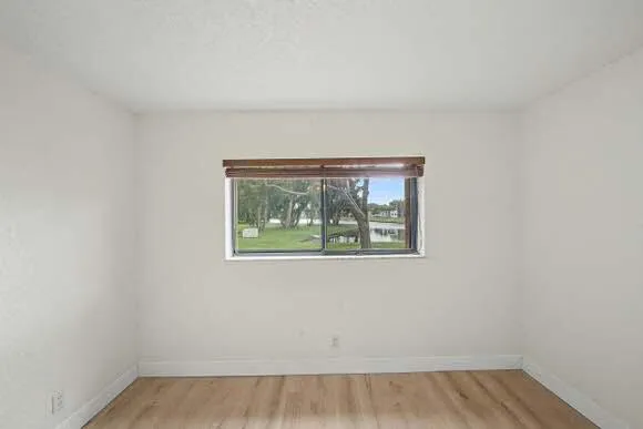 9 Primary Bedroom (2)