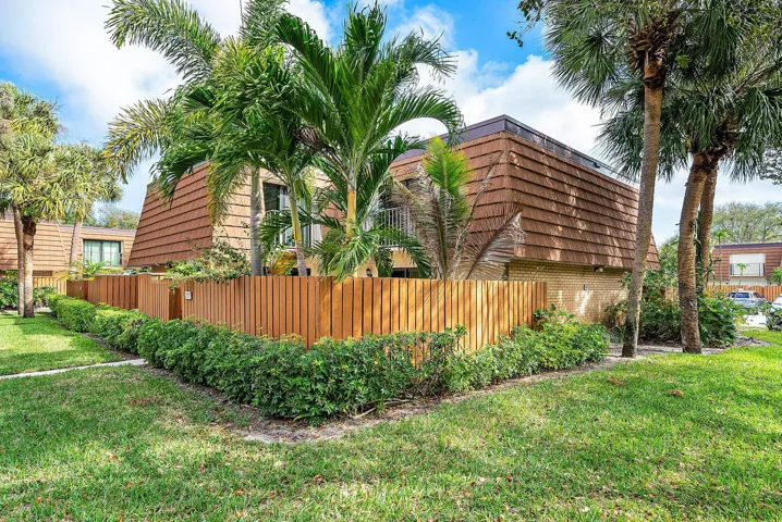 001-271527thCourt-Jupiter-FL-33477-SMALL