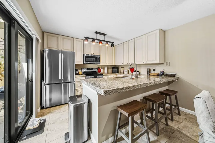 016-271527thCourt-Jupiter-FL-33477-SMALL