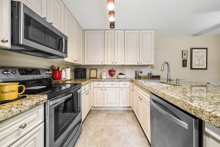 011-271527thCourt-Jupiter-FL-33477-SMALL