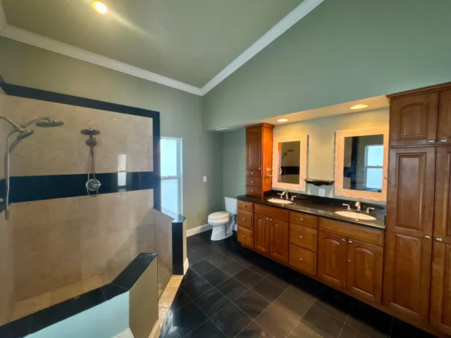 Primary bath