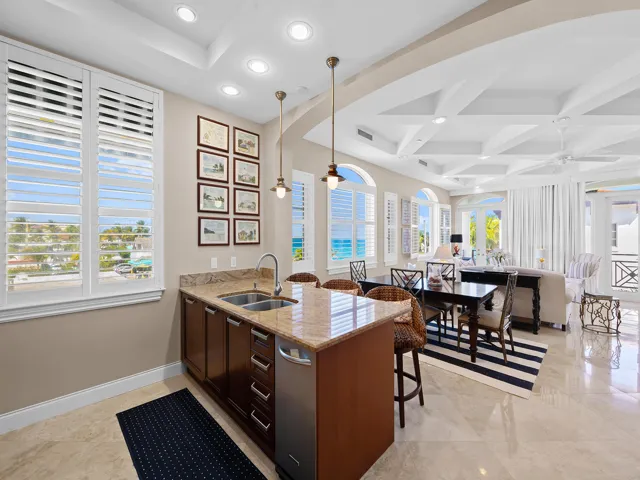 Kitchen Island / Living Room