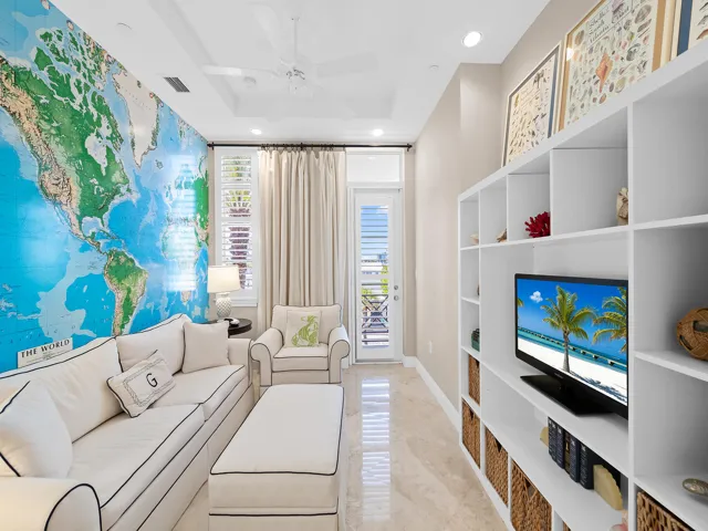 Den / Guest Bedroom