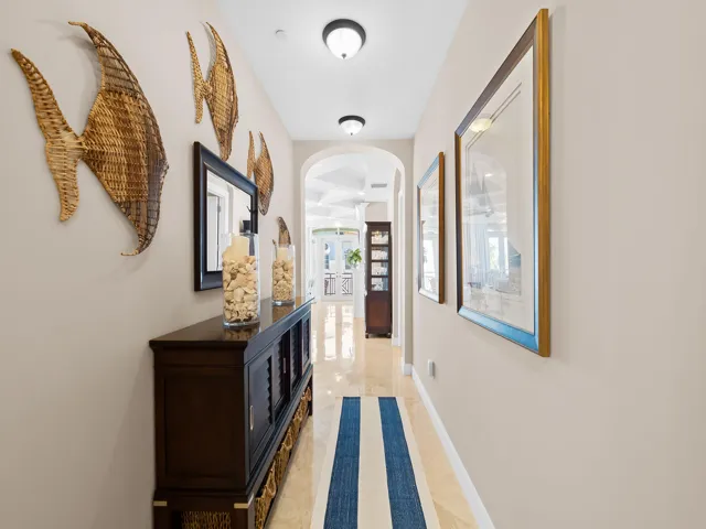 Private Elevator Foyer Entry