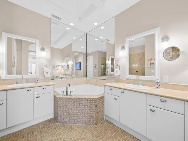 Primary Bath /Dual Vanities
