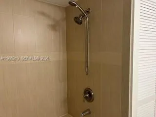 Master bathroom Shower/ Roman bathtab,