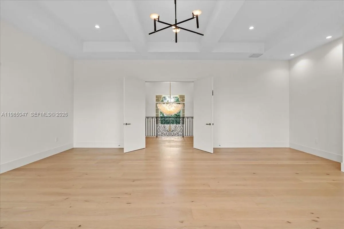 Upstairs recreation room with wet bar
