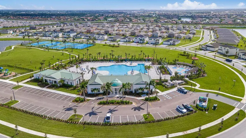 Central Park Community Amenities