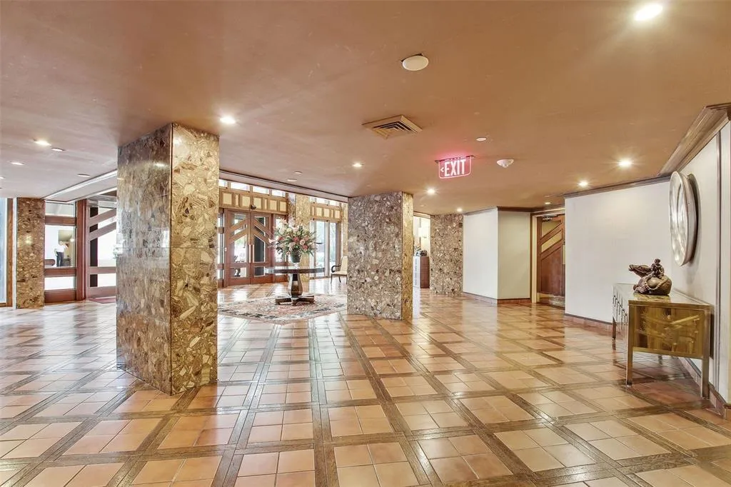 Property photo 38
