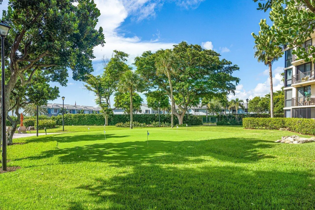 032-899JefferyStreet-BocaRaton-FL-33487-
