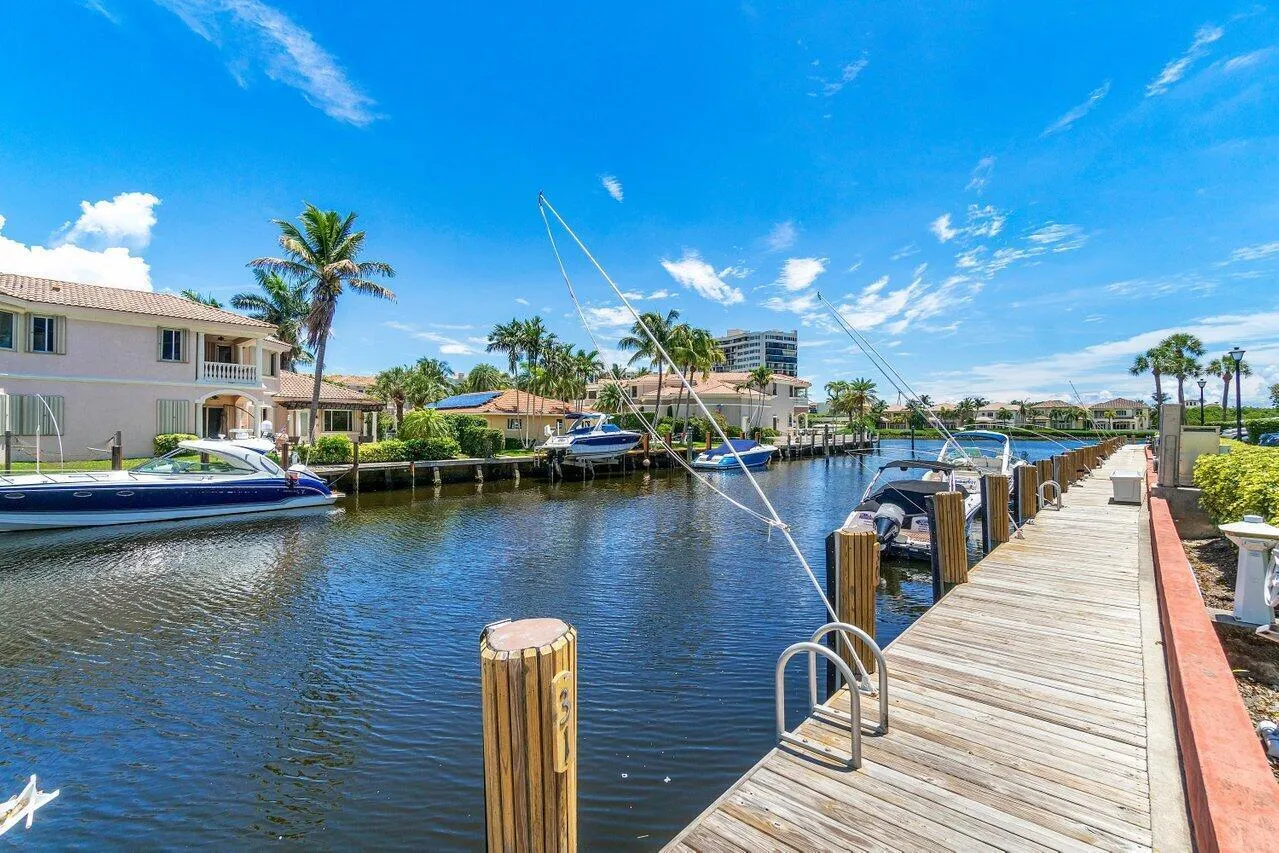 031-899JefferyStreet-BocaRaton-FL-33487-