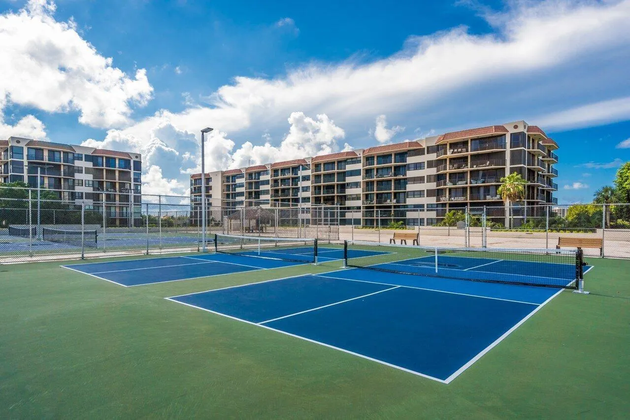 045-899JefferyStreet-BocaRaton-FL-33487-