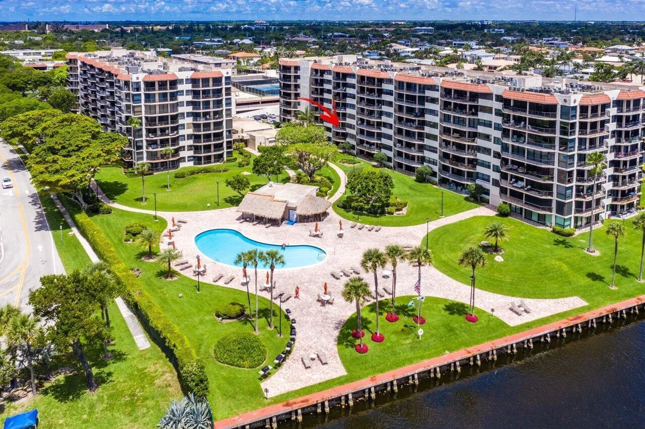055-899JefferyStreet-BocaRaton-FL-33487-