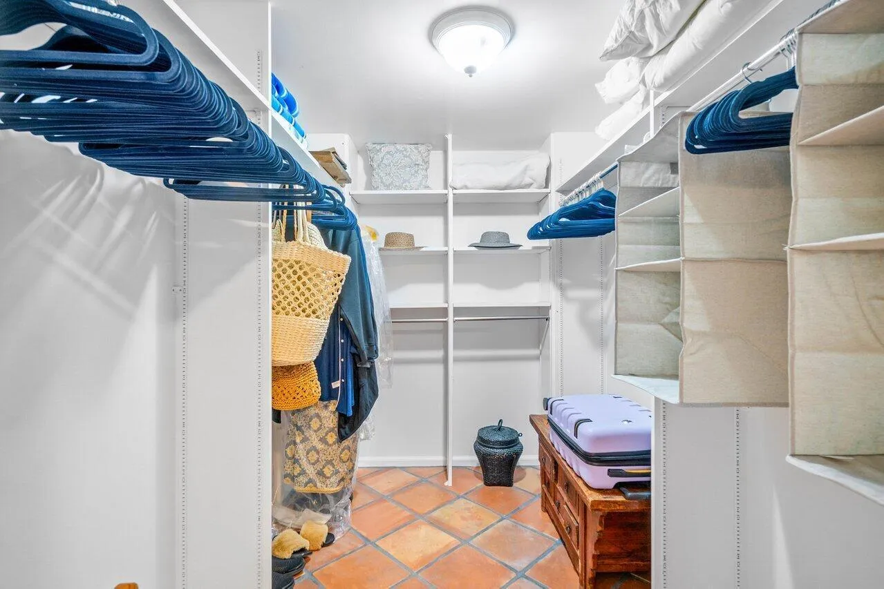 020-899JefferyStreet-BocaRaton-FL-33487-