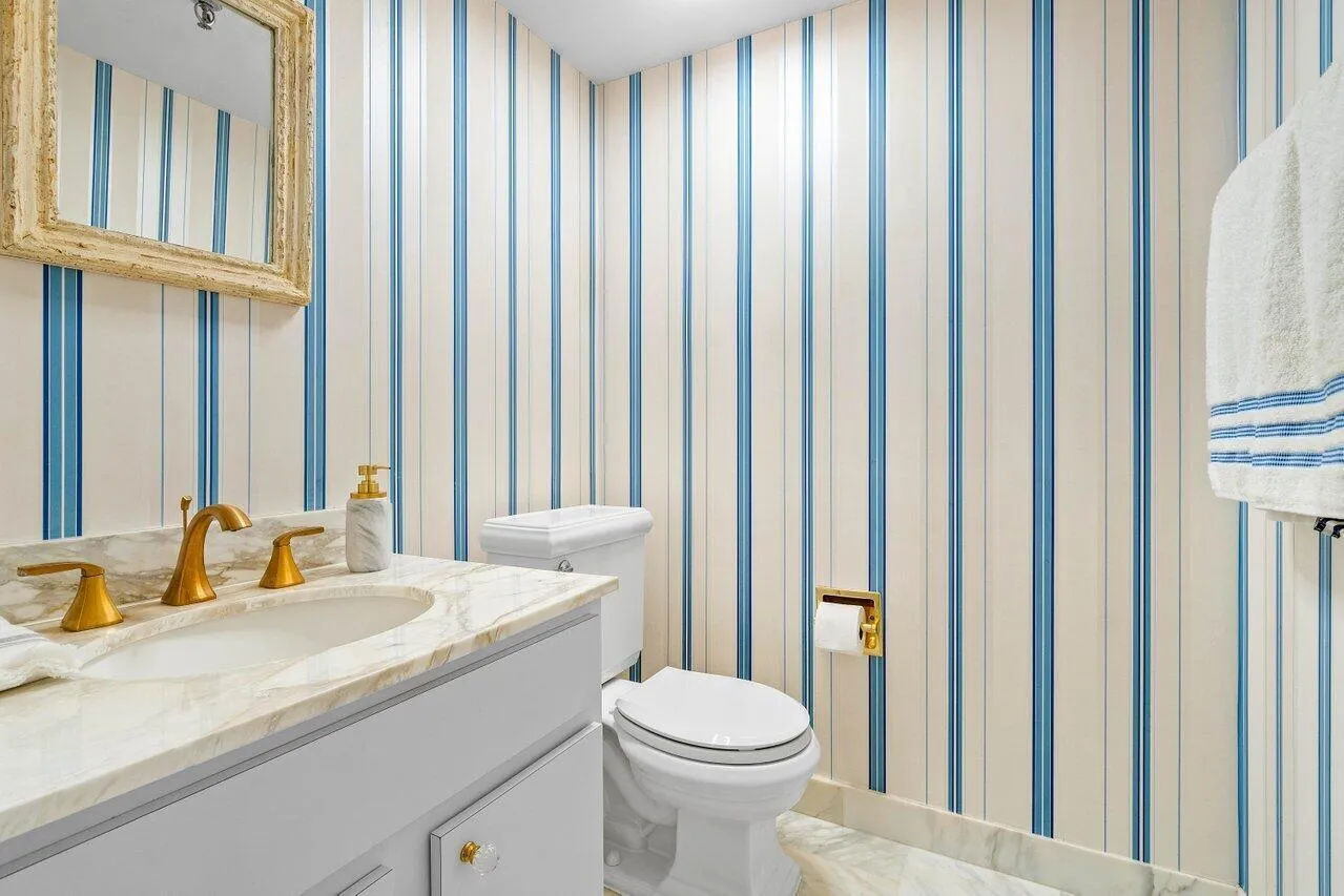 023-899JefferyStreet-BocaRaton-FL-33487-