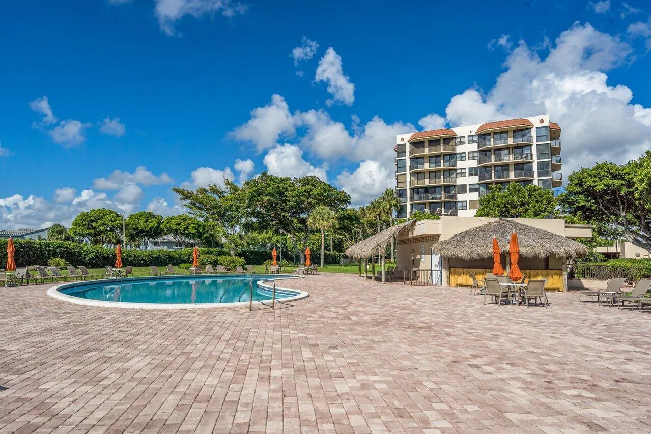033-899JefferyStreet-BocaRaton-FL-33487-