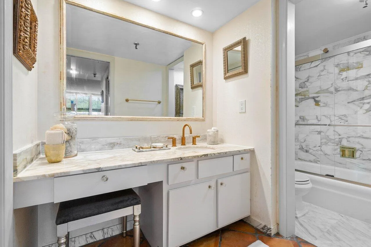 021-899JefferyStreet-BocaRaton-FL-33487-