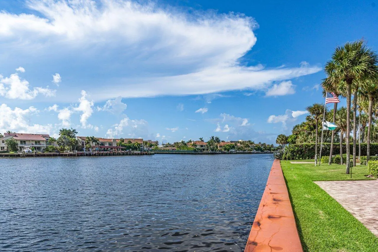035-899JefferyStreet-BocaRaton-FL-33487-