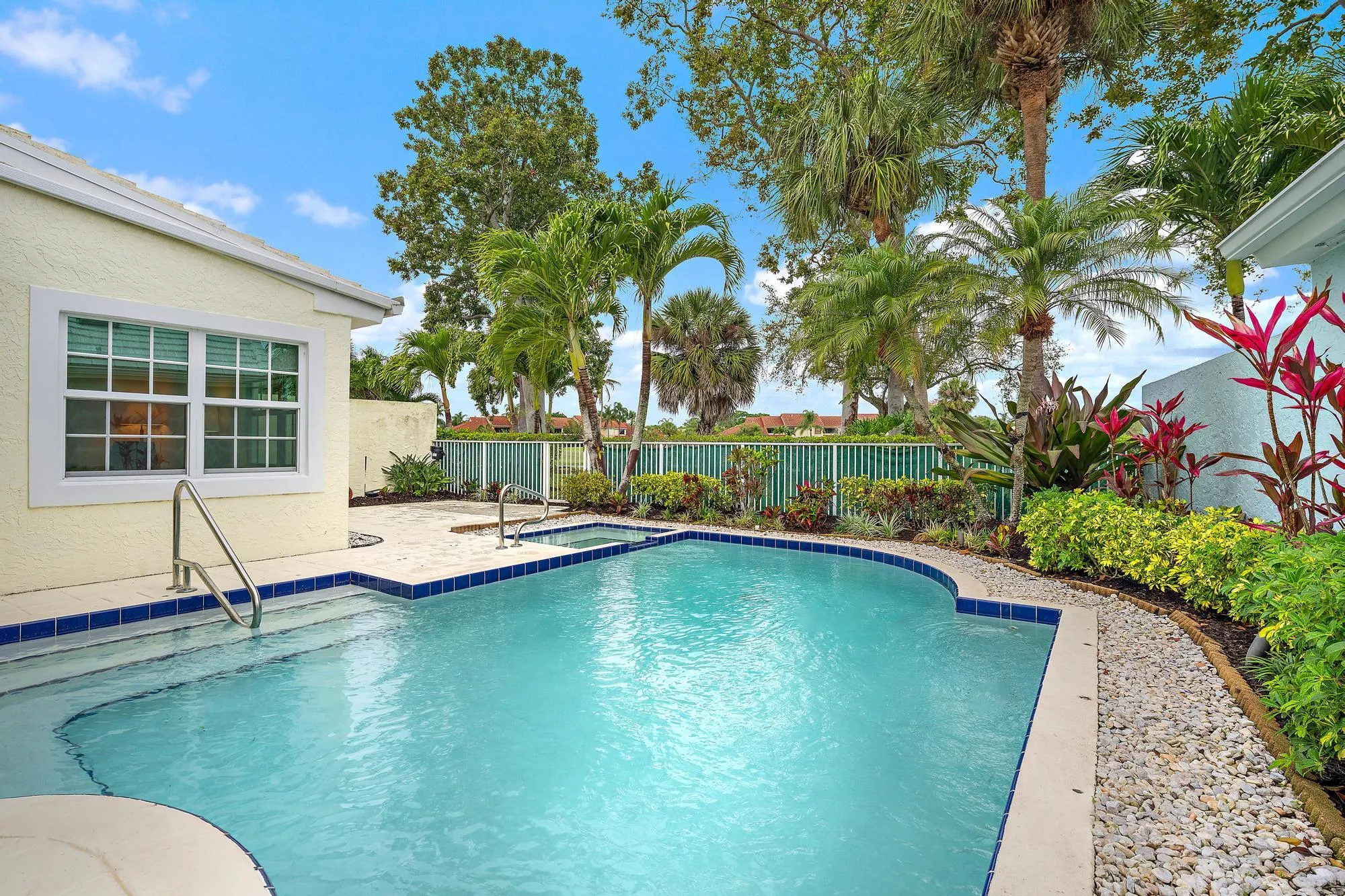 18 Windsor Ln-Pool and spa
