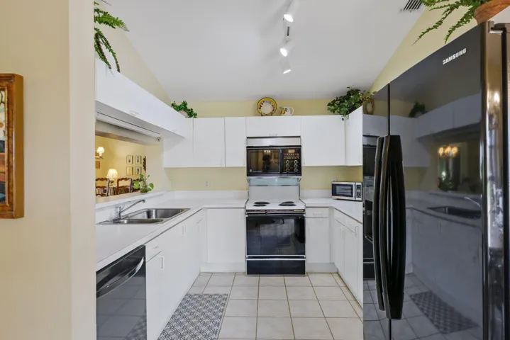 8423 Judith Ave - 28.jpg-SMALL