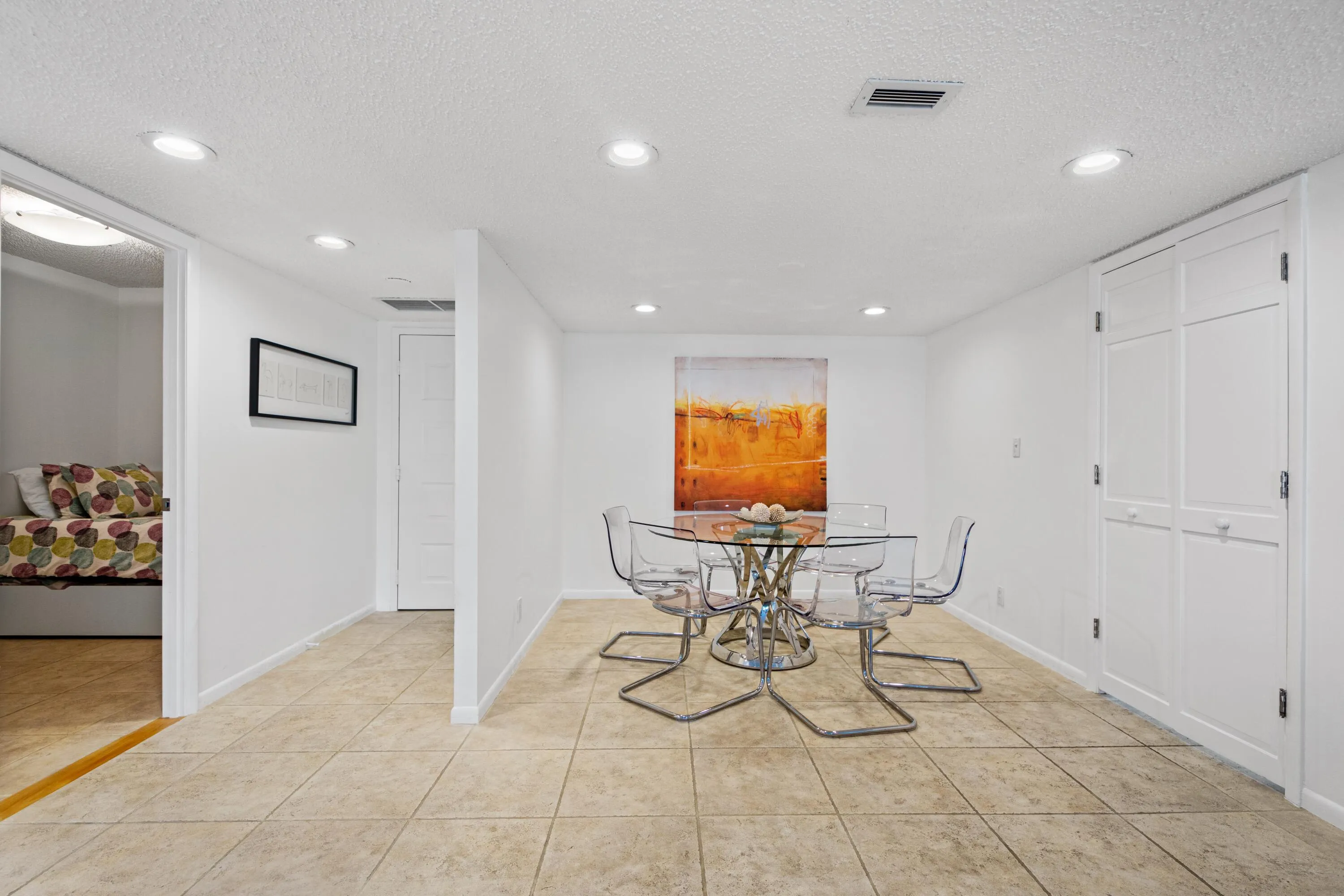 08_5000NOceanBlvd_208_2_DiningRoom_HiRes