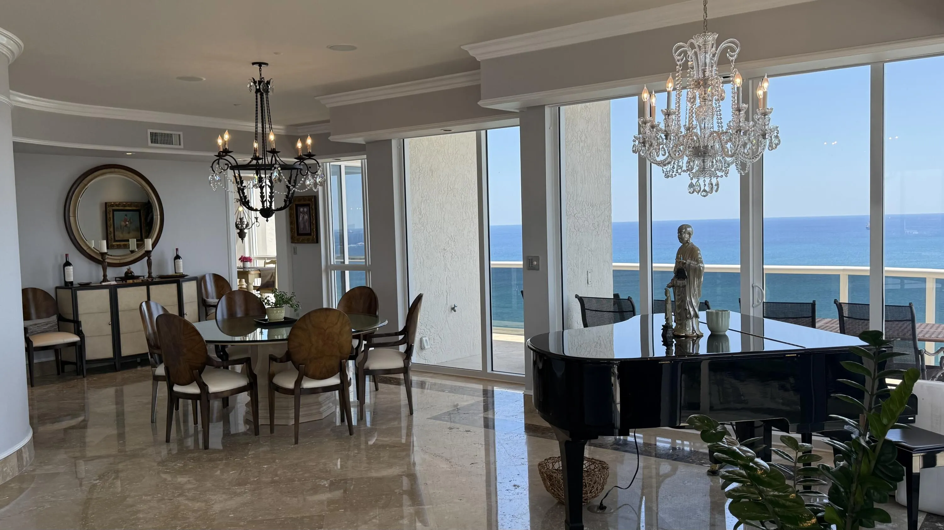 Dinning room.