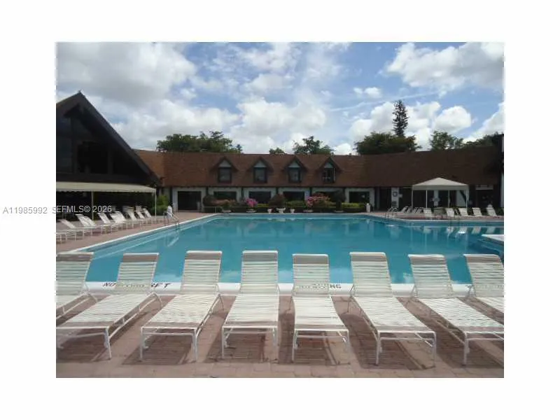 Swimming Pool/Hot Tub/Sauna