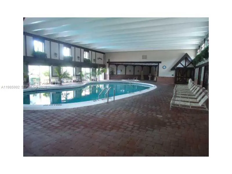 Swimming Pool/Hot Tub/Sauna