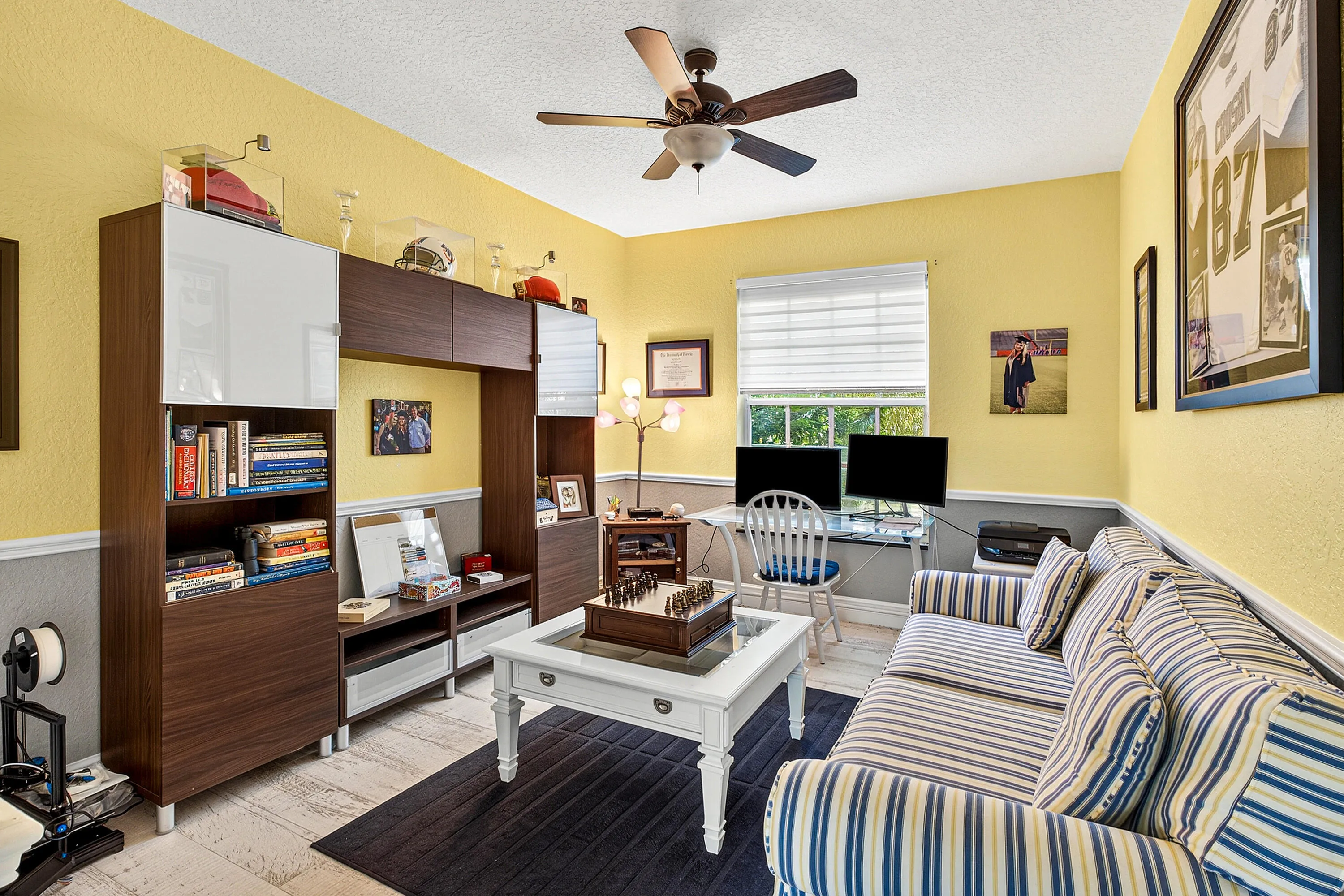 Flexible room ideal for a home office, hobby room, fitness area, or additional guest accommodations. Versatile living space offering numerous possibilities to fit your lifestyle.