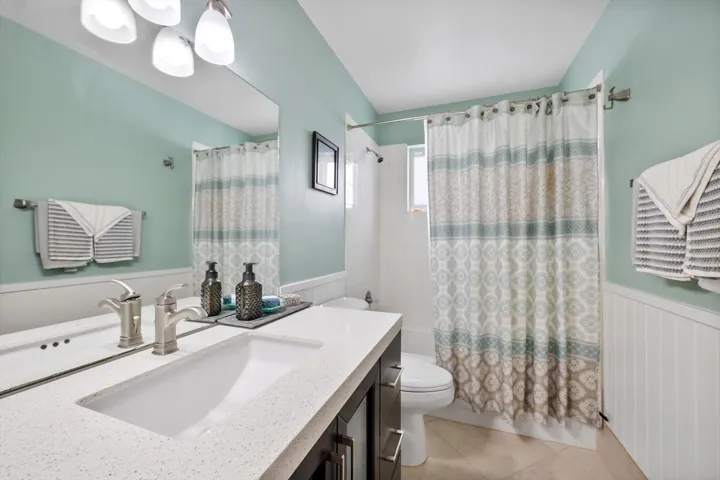 25-15541 Dover Ct_025