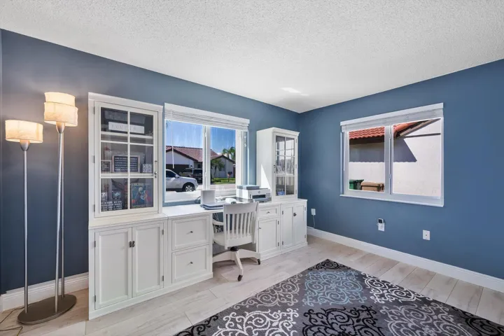 32-15541 Dover Ct_032