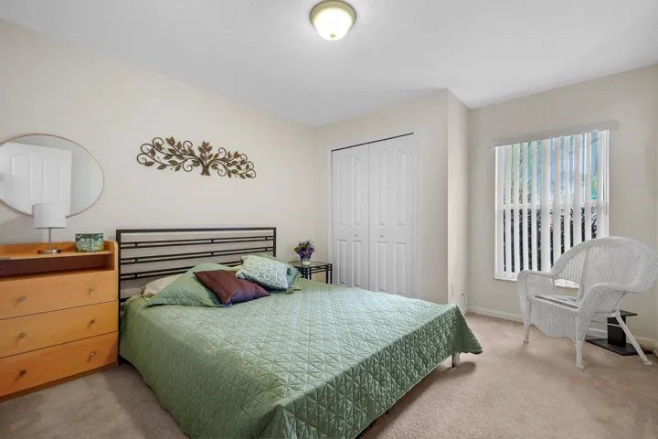 14 Bedroom 01
