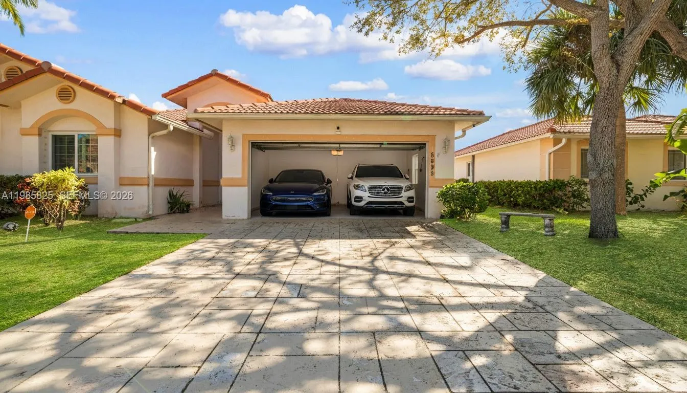 2- CAR GARAGE