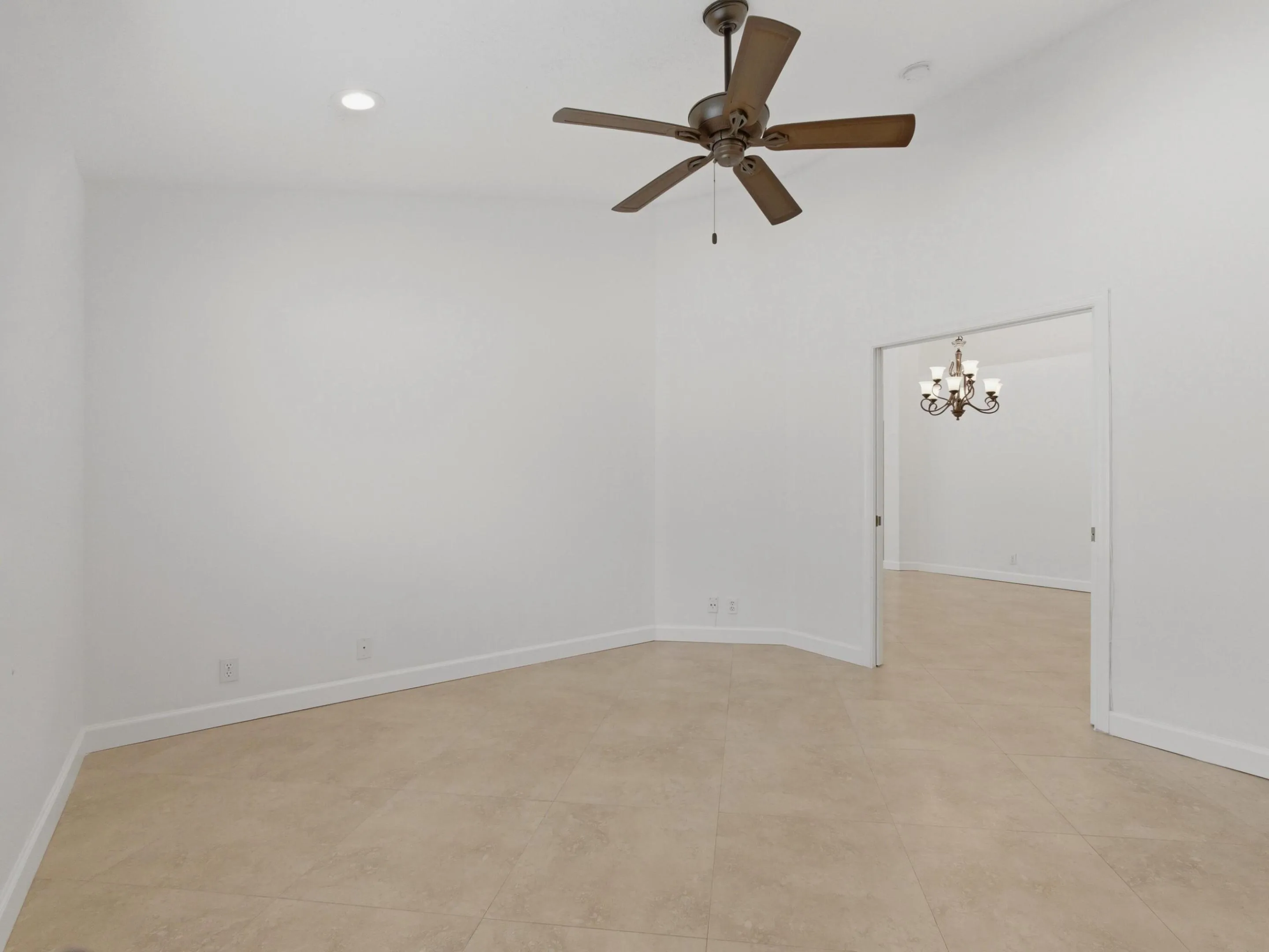 Den/3rd Bedroom