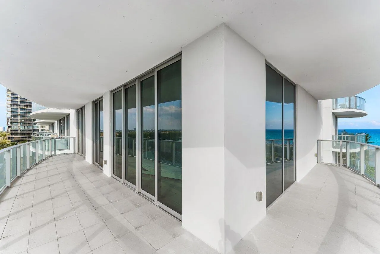 Intracoastal Wraparound Terrace