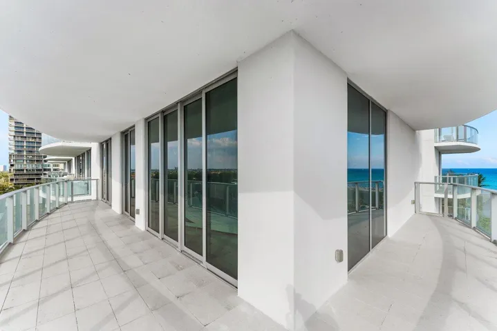 Intracoastal Wraparound Terrace
