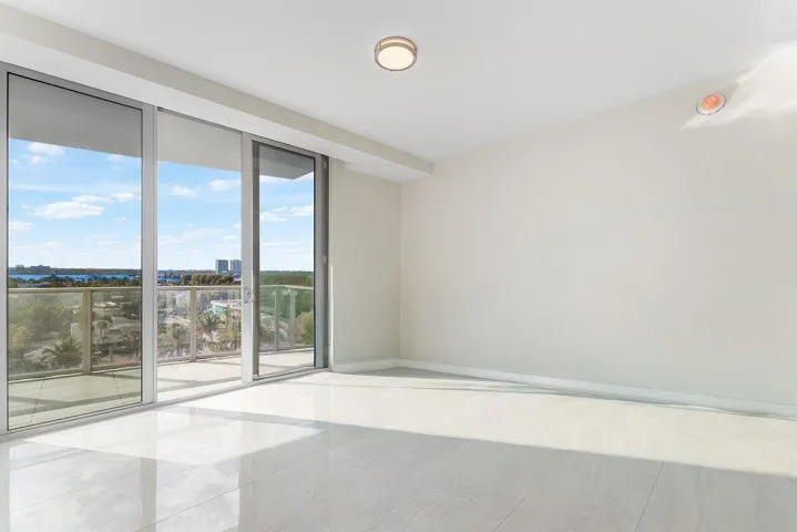 018-3100NorthOceanDrive-RivieraBeach-FL-