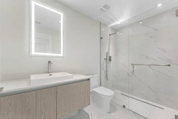 2nd Bathroom