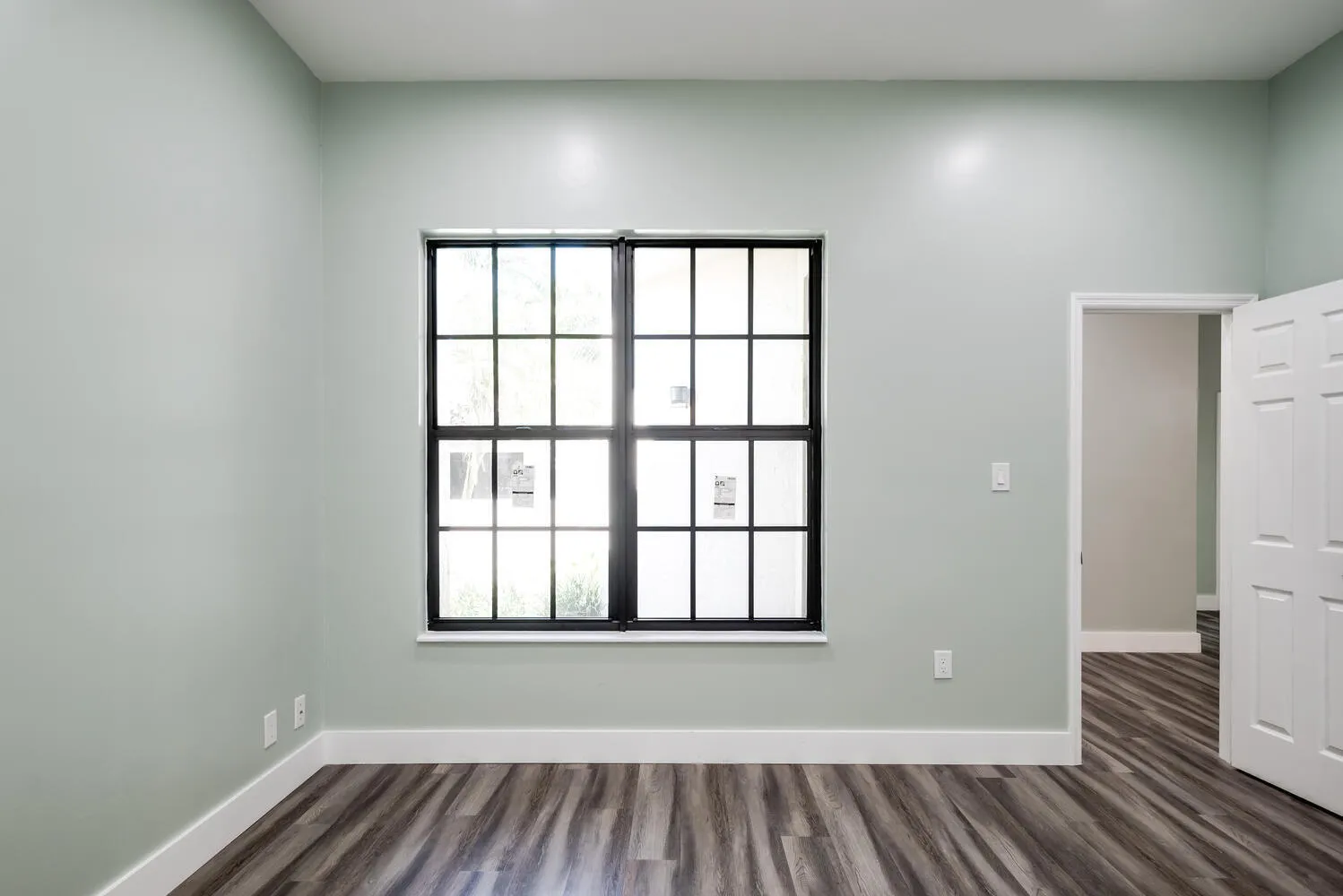 Must See Property-large-035-009-Boca Gro