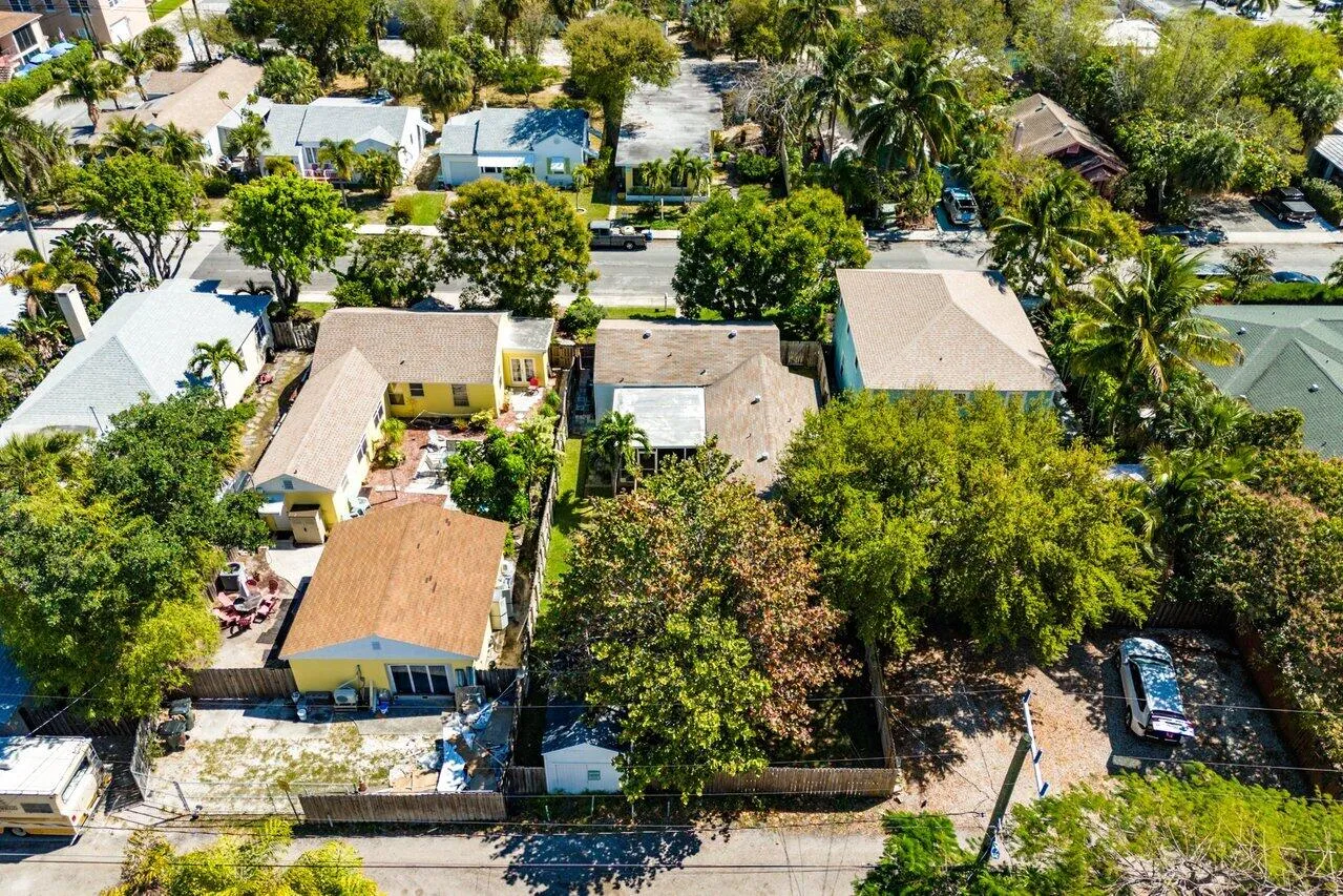 049-215SouthPalmway-LakeWorthBeach-FL-33