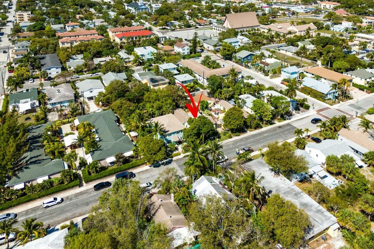 047-215SouthPalmway-LakeWorthBeach-FL-33