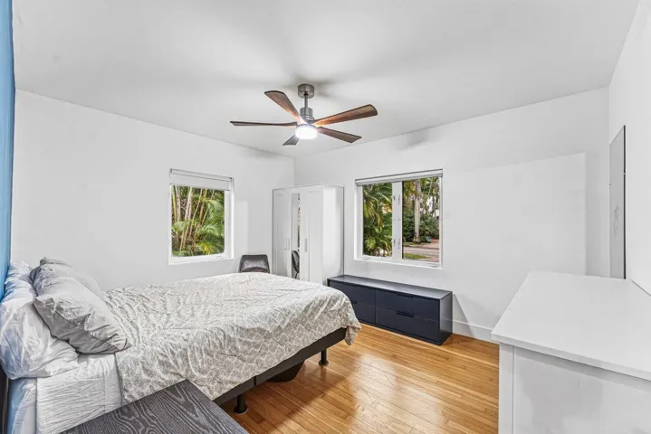 022-1617AdamsStreet-Hollywood-FL-33020-S