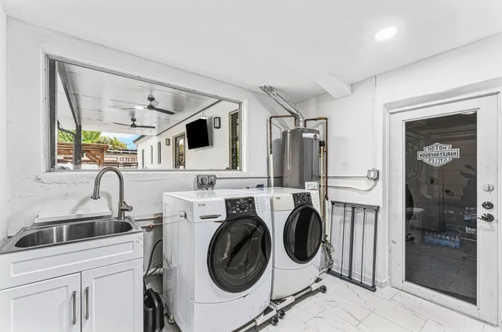 025-1617AdamsStreet-Hollywood-FL-33020-S