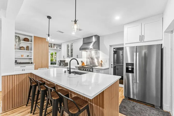 008-1617AdamsStreet-Hollywood-FL-33020-S