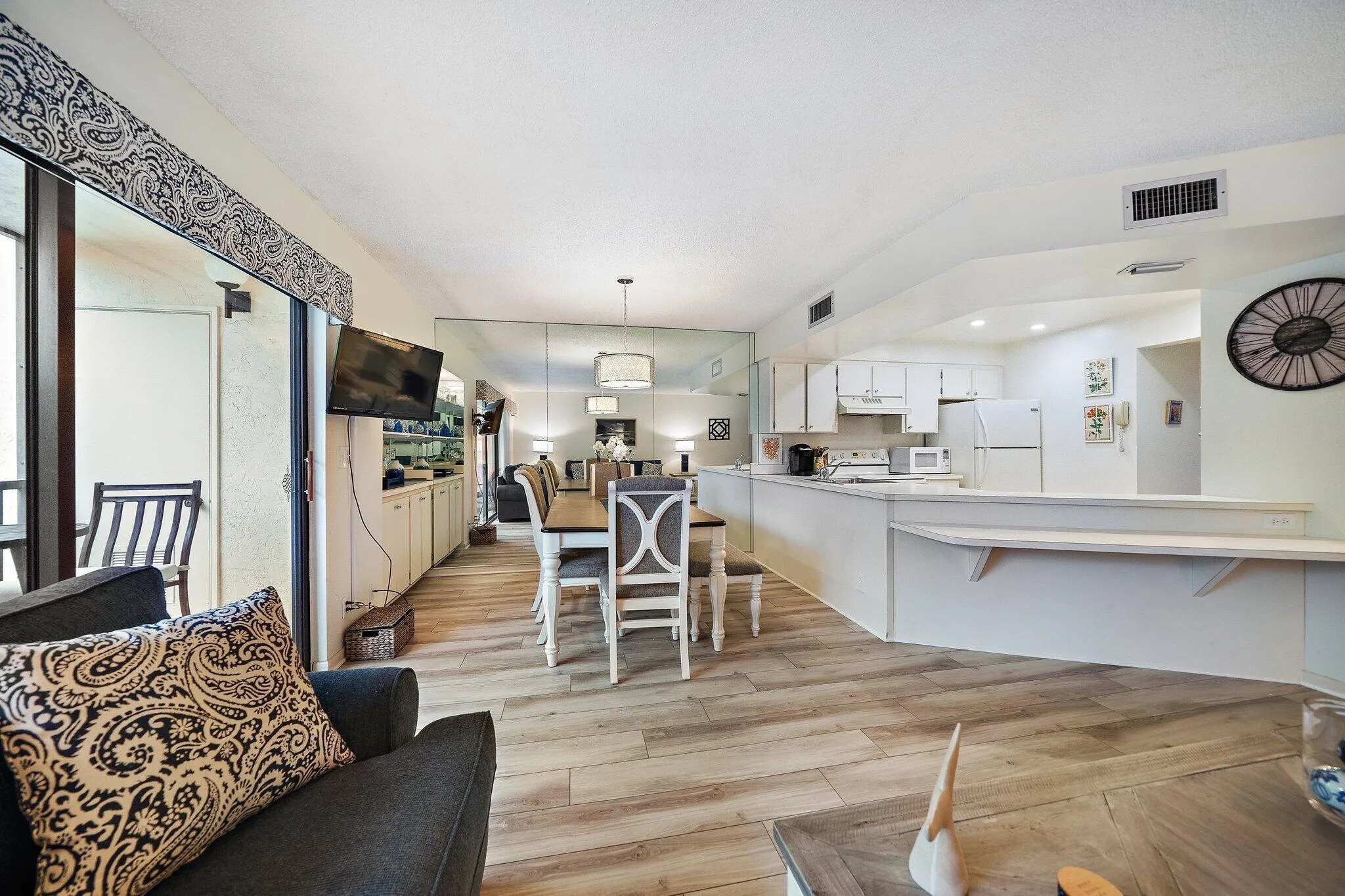 006-1605SouthUSHighwayOneA306-Jupiter-FL